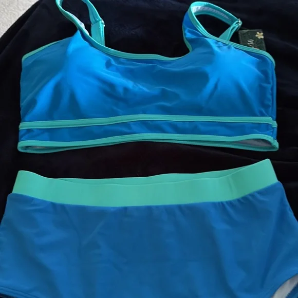 - NWT- 2025 Summer Shades of Blue
BIKINI highway waist full coverage - Picture 4 of 4
